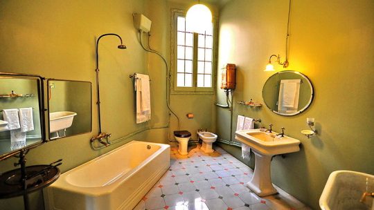 Réalisez la salle de bains de vos rêves avec nos plombiers spécialisés en rénovation
